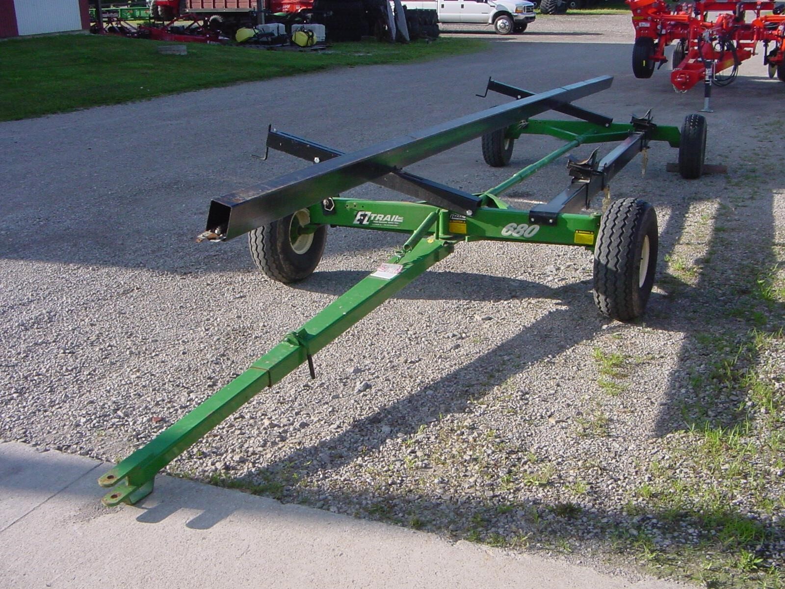  E-Z Trail 680 Header Trailer