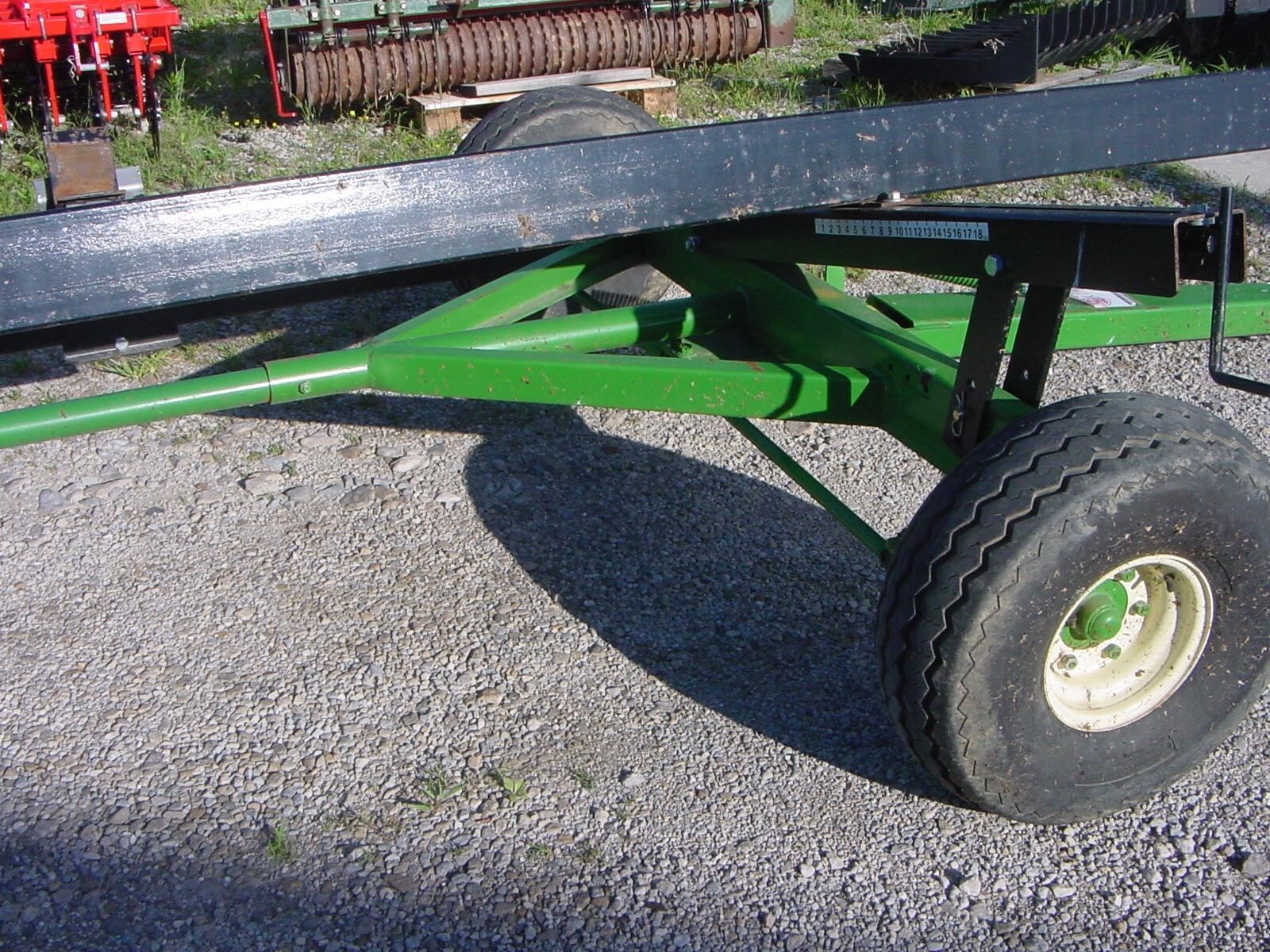  E-Z Trail 680 Header Trailer