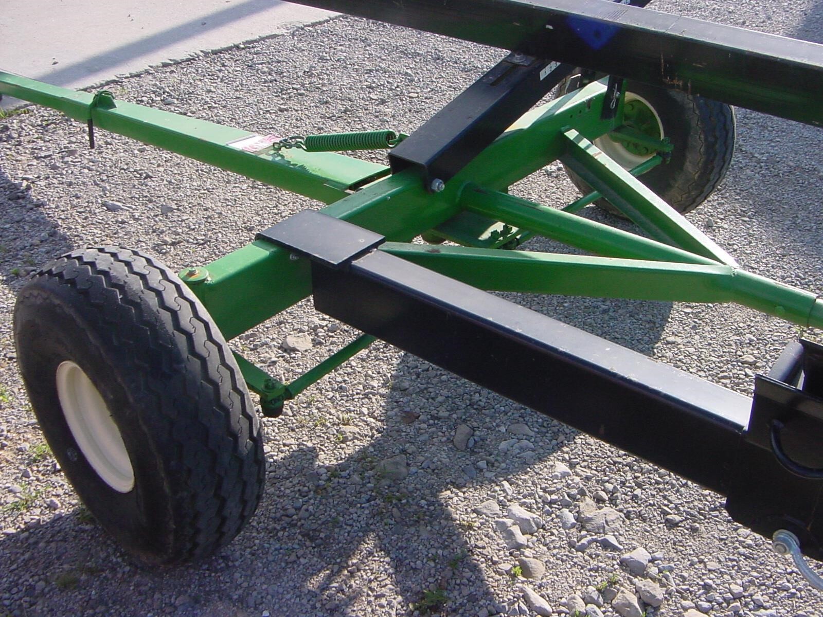  E-Z Trail 680 Header Trailer