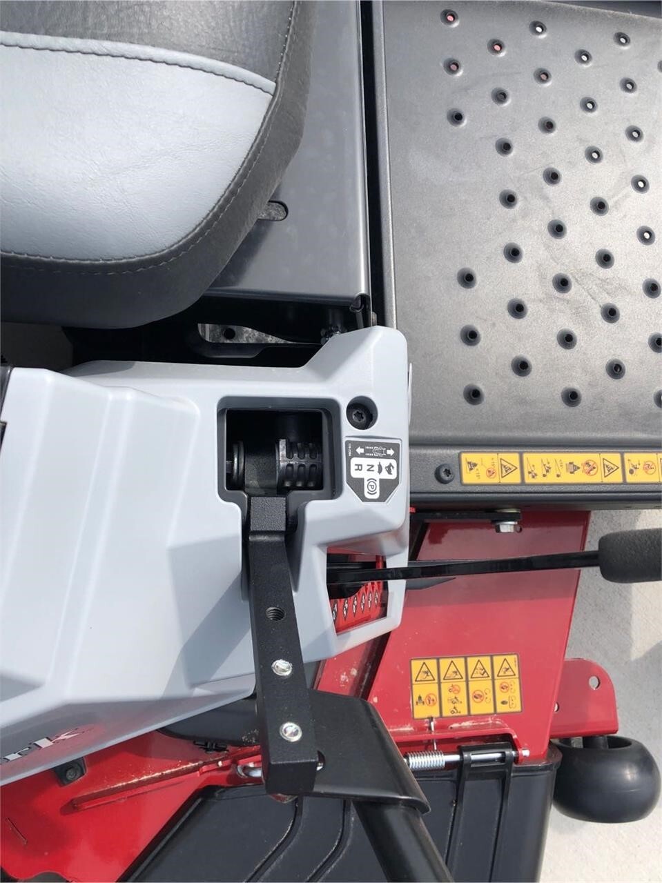 2024 Exmark QZE725GKC50200 Lawn Mower
