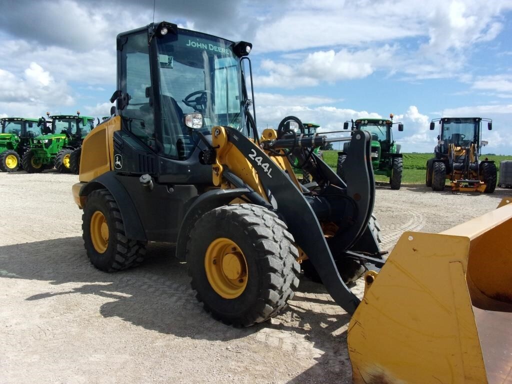 2019 Deere 244L Wheel Loader