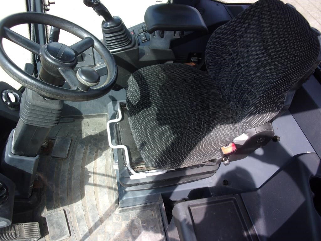 2019 Deere 244L Wheel Loader