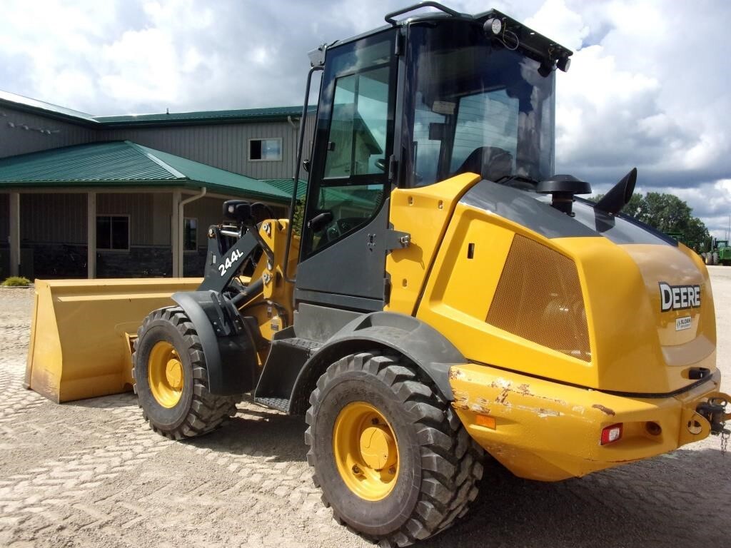 2019 Deere 244L Wheel Loader