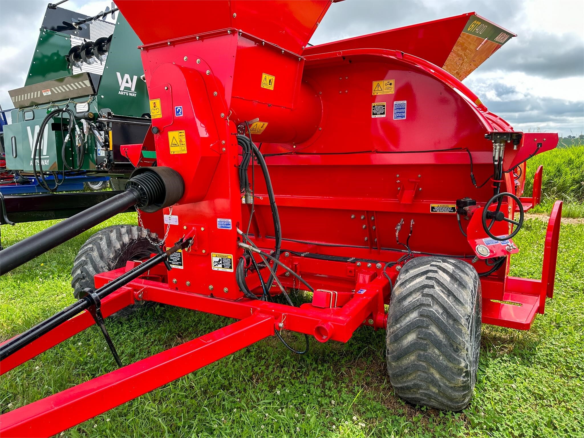 2026 Akron GTT5010 Grain Bagger