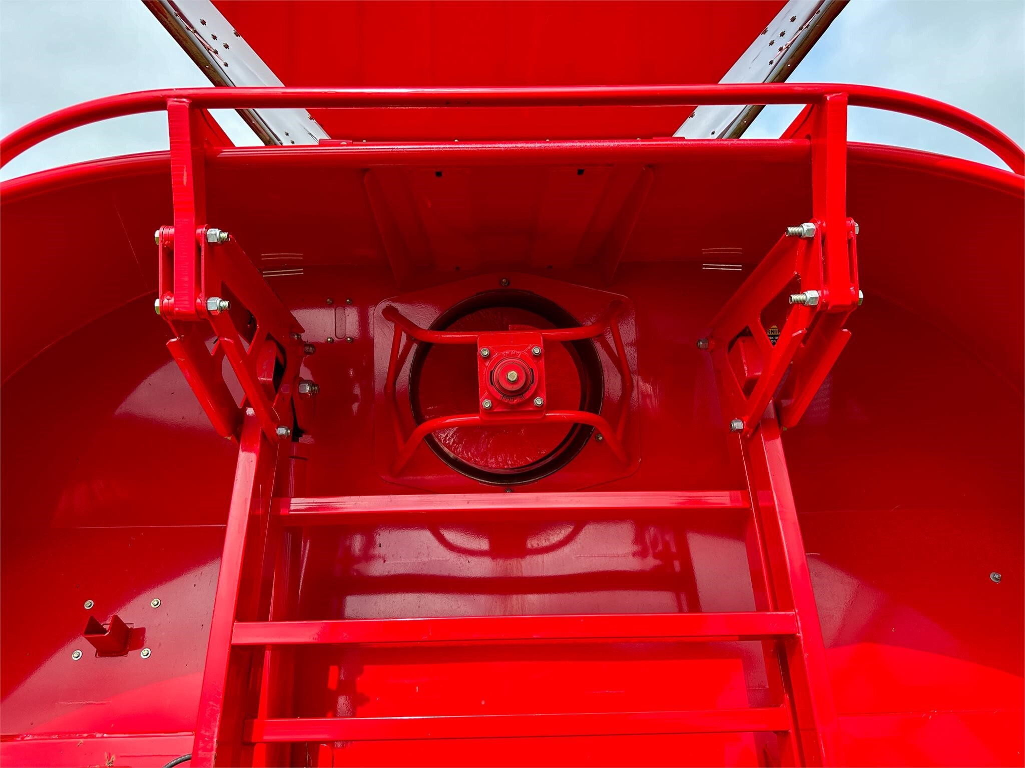 2026 Akron GTT5010 Grain Bagger