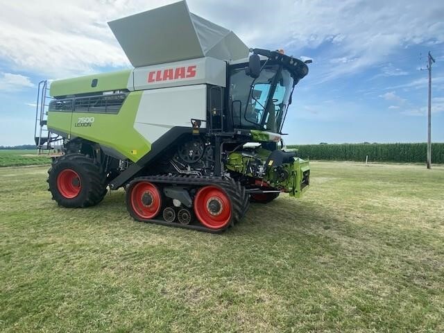 2021 Claas LEXION 7500TT Combine