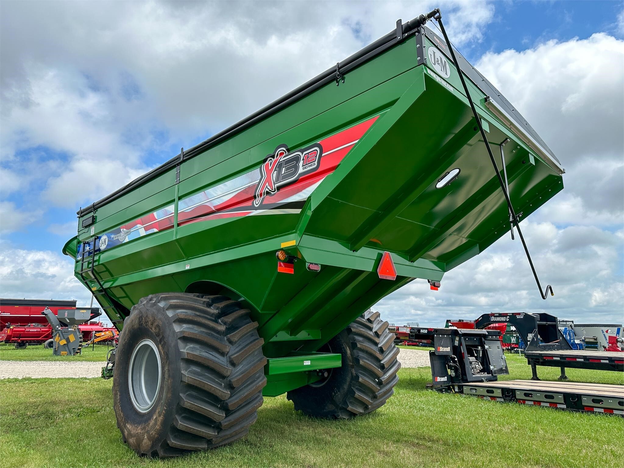2026 J&M 1312-20S Grain Cart