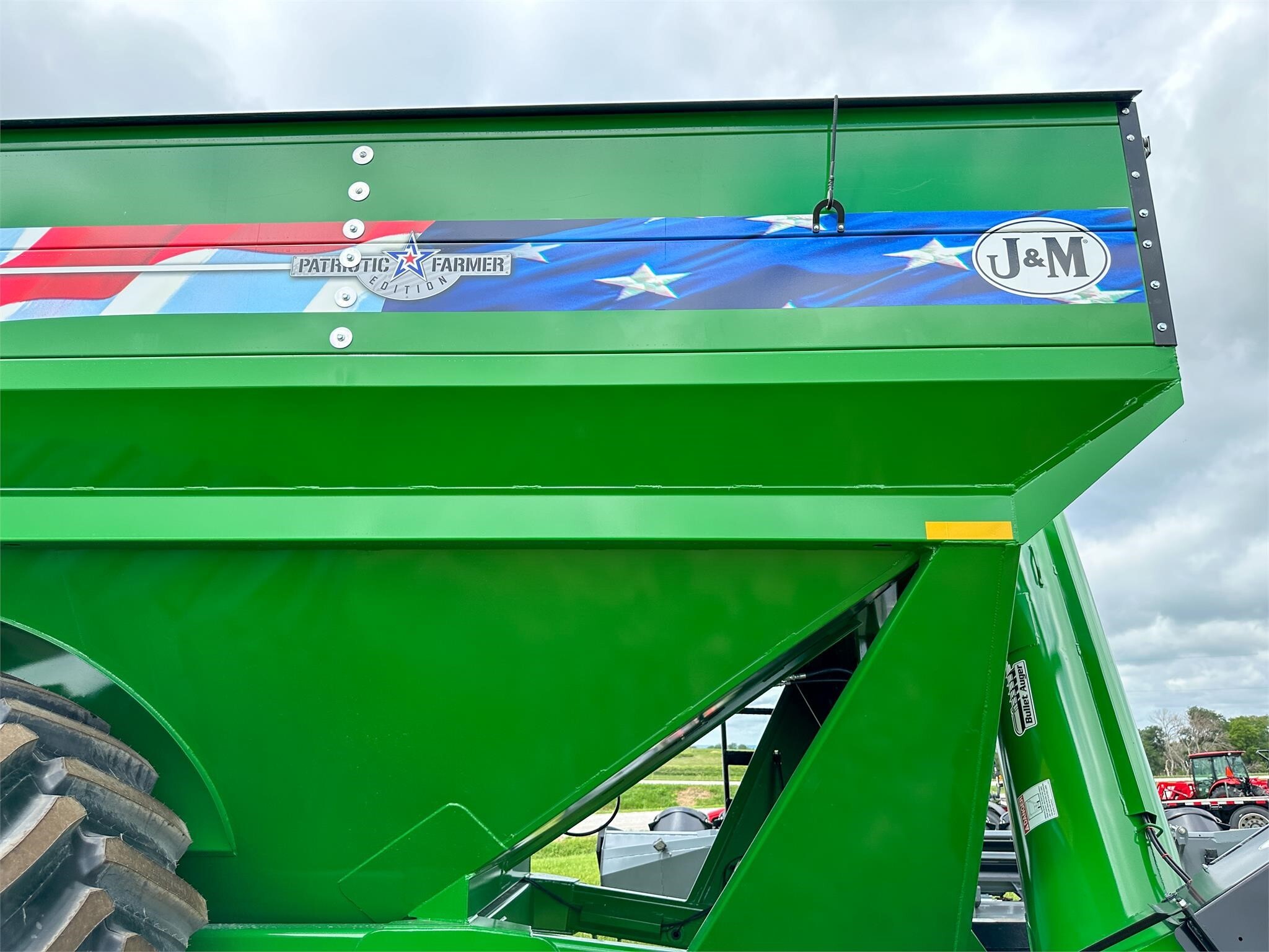 2026 J&M 1312-20S Grain Cart