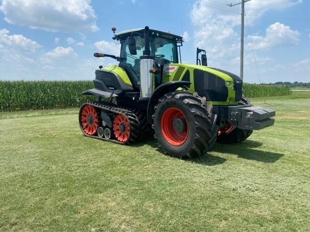 2023 Claas AXION 930TT Tractor