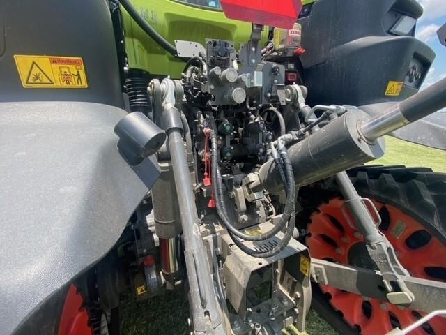 2023 Claas AXION 930TT Tractor