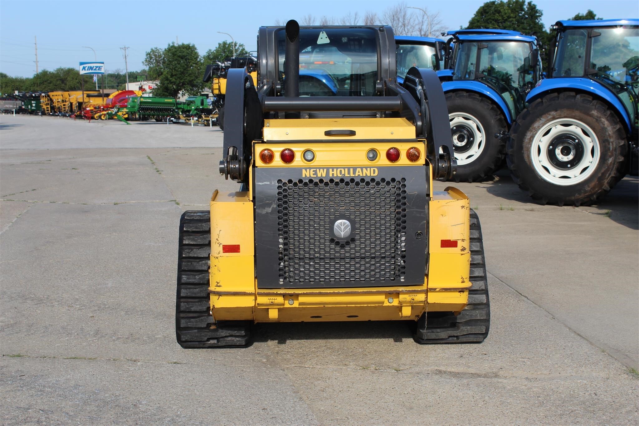 2017 New Holland C232 Skid Steer