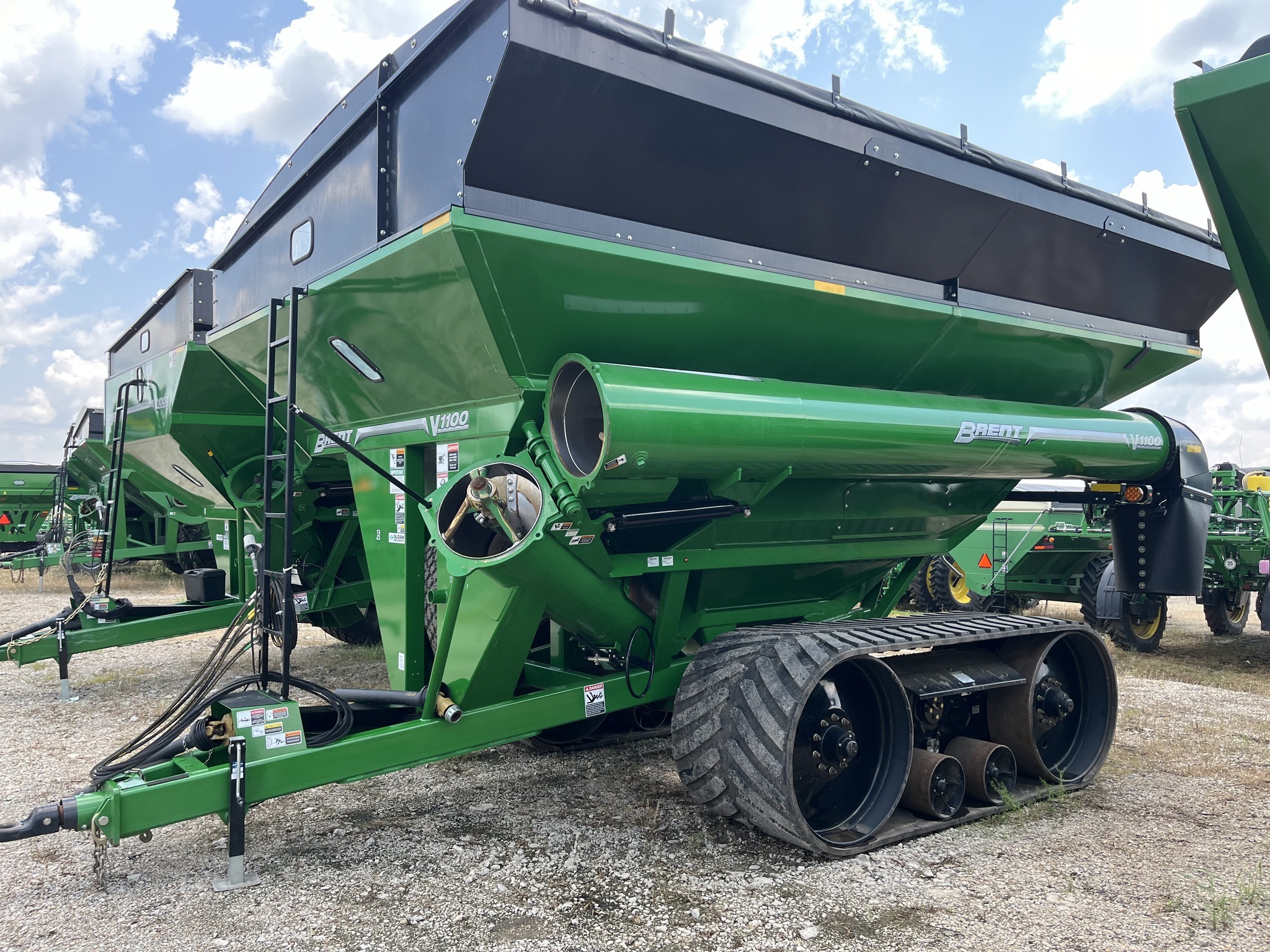 2022 Brent V1100 Grain Cart