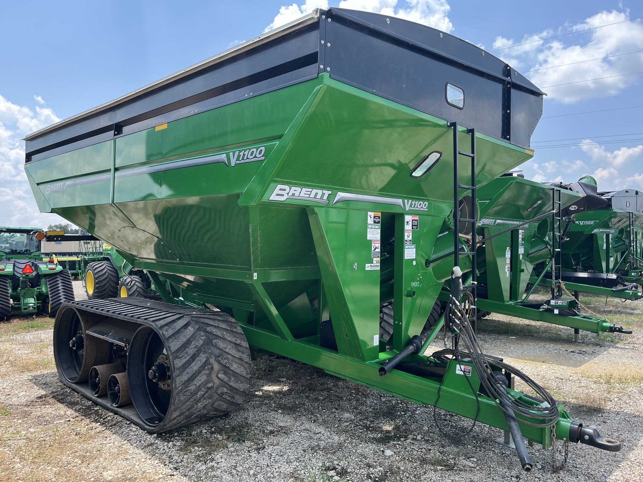 2022 Brent V1100 Grain Cart