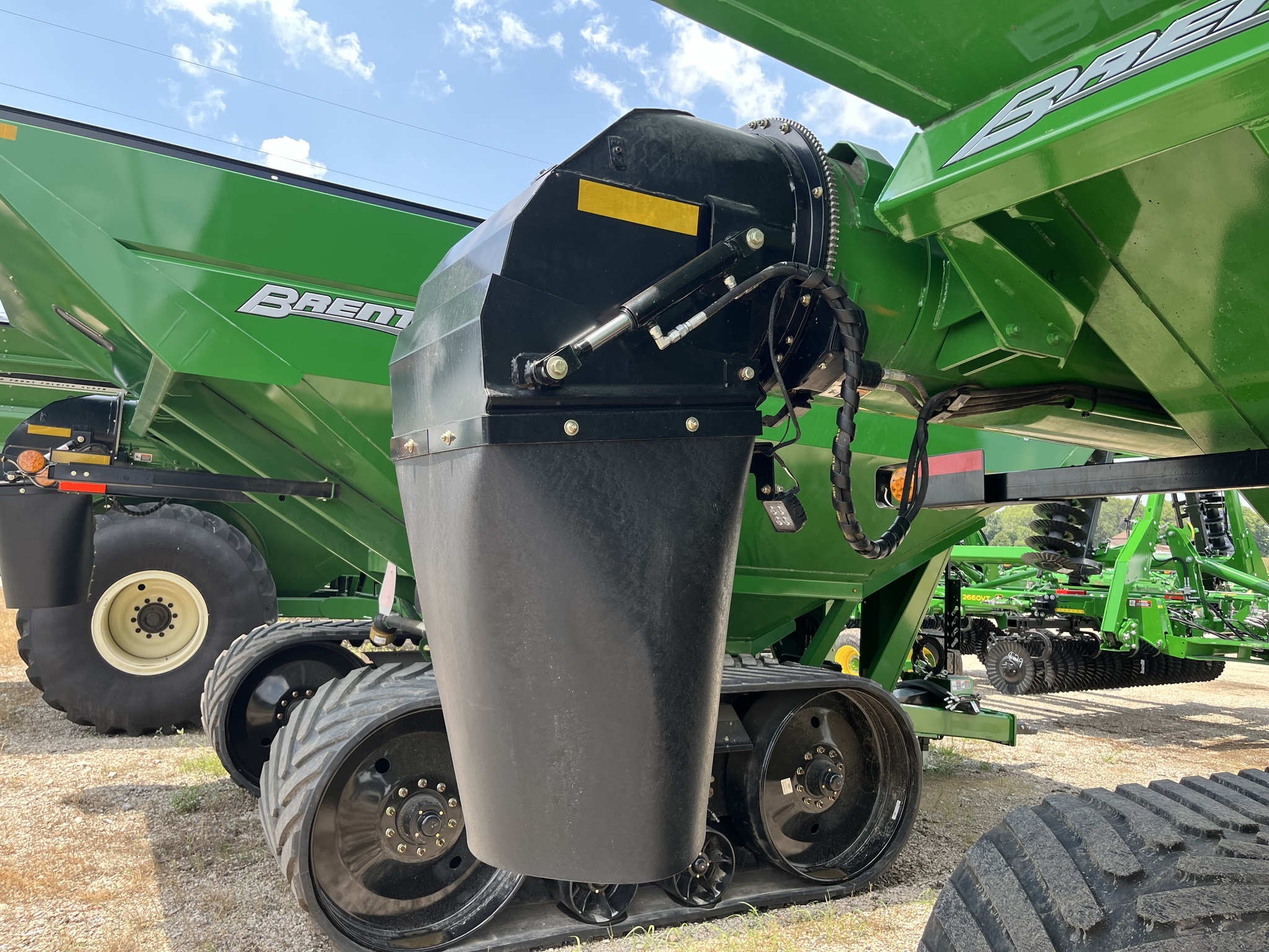 2022 Brent V1100 Grain Cart