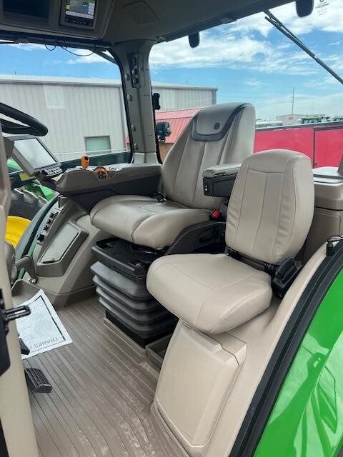 2024 John Deere 8R 370 Tractor