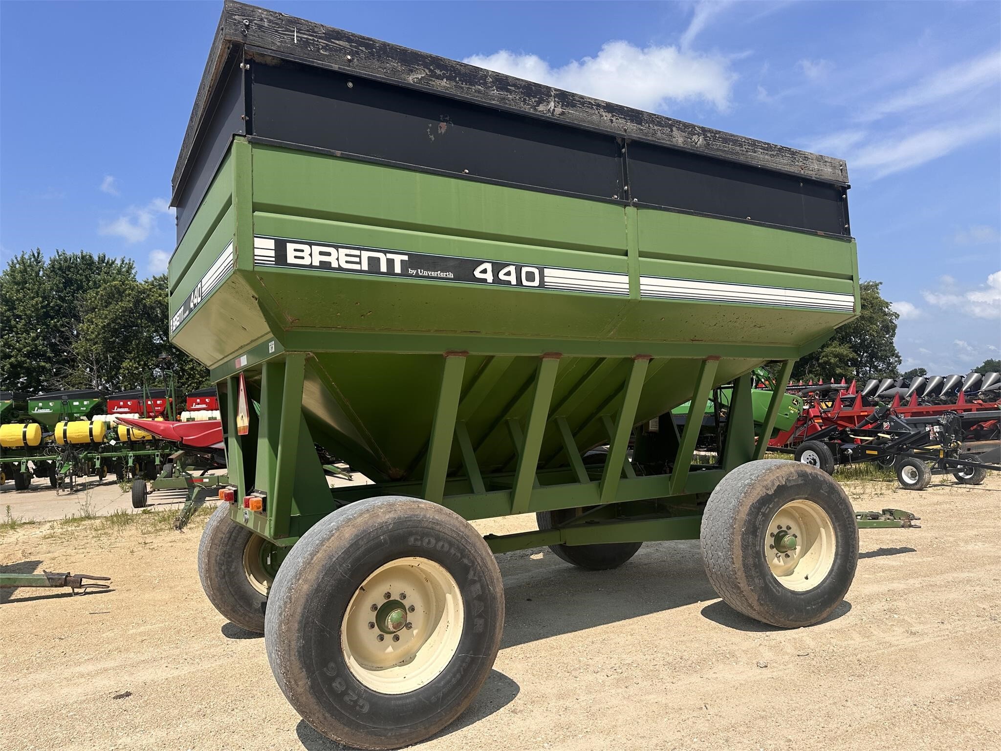 Brent 440 Gravity Wagon