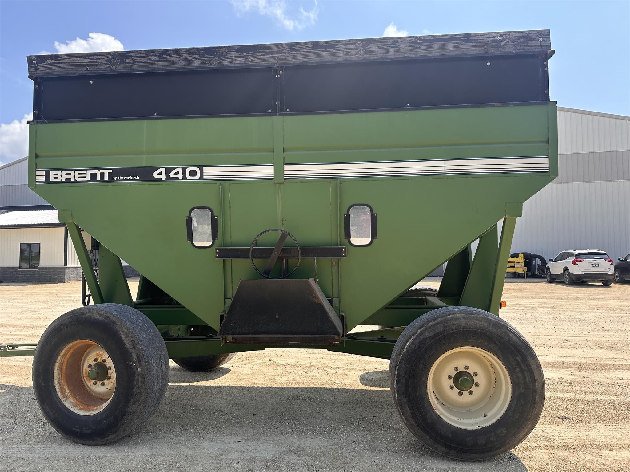 Brent 440 Gravity Wagon