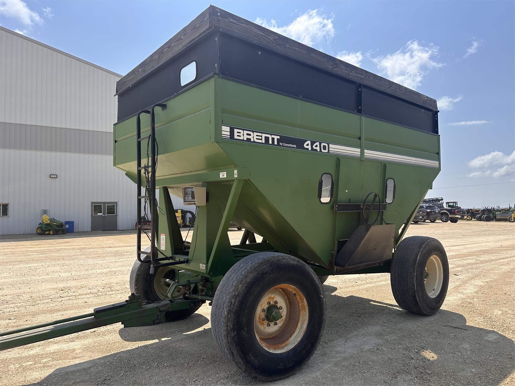  Brent 440 Gravity Wagon