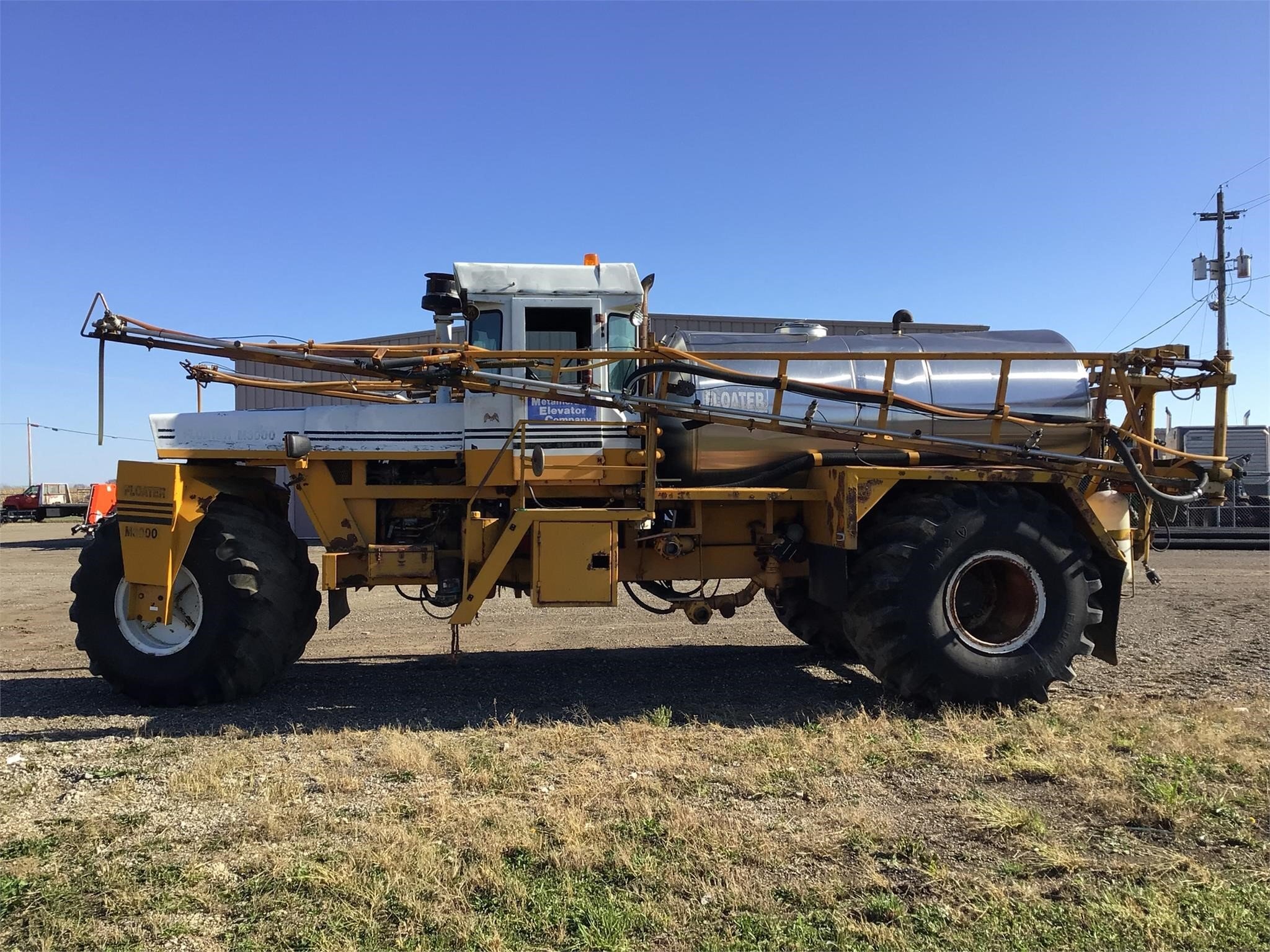  Floater M3000 Self-Propelled Sprayer