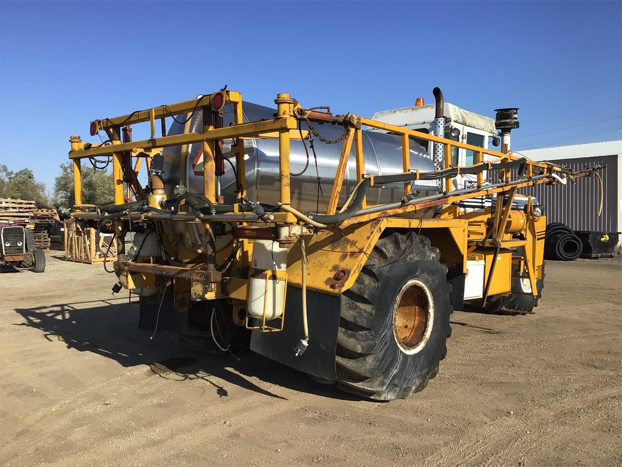  Floater M3000 Self-Propelled Sprayer