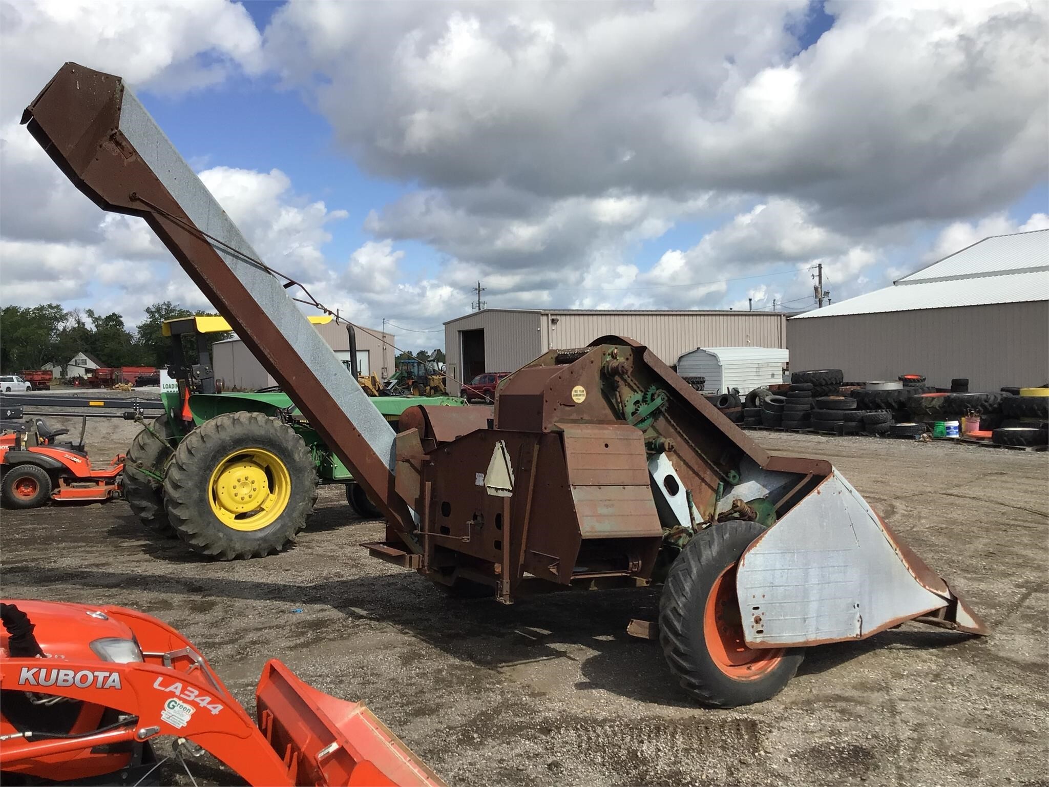  New Idea 311 Corn Picker