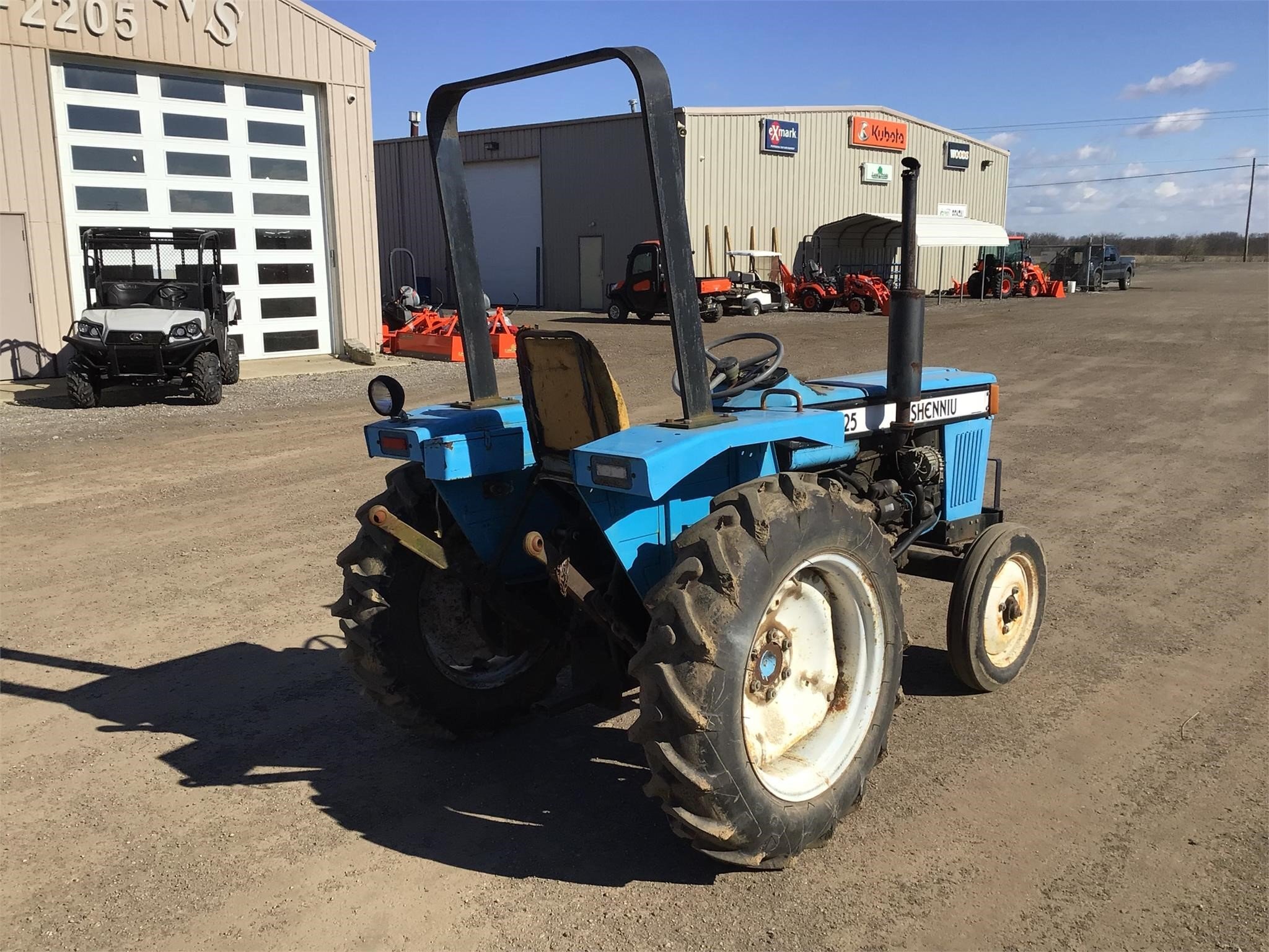  SHENNIU 2/25 Tractor
