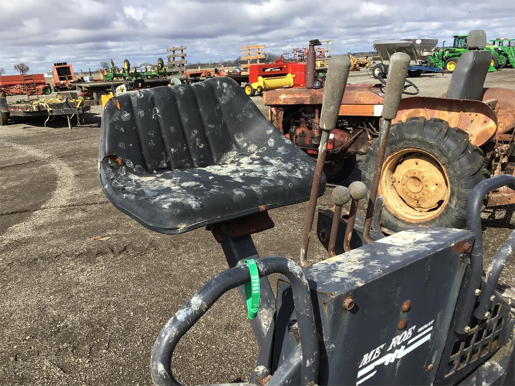  Melroe 811 Backhoe and Excavator Attachment