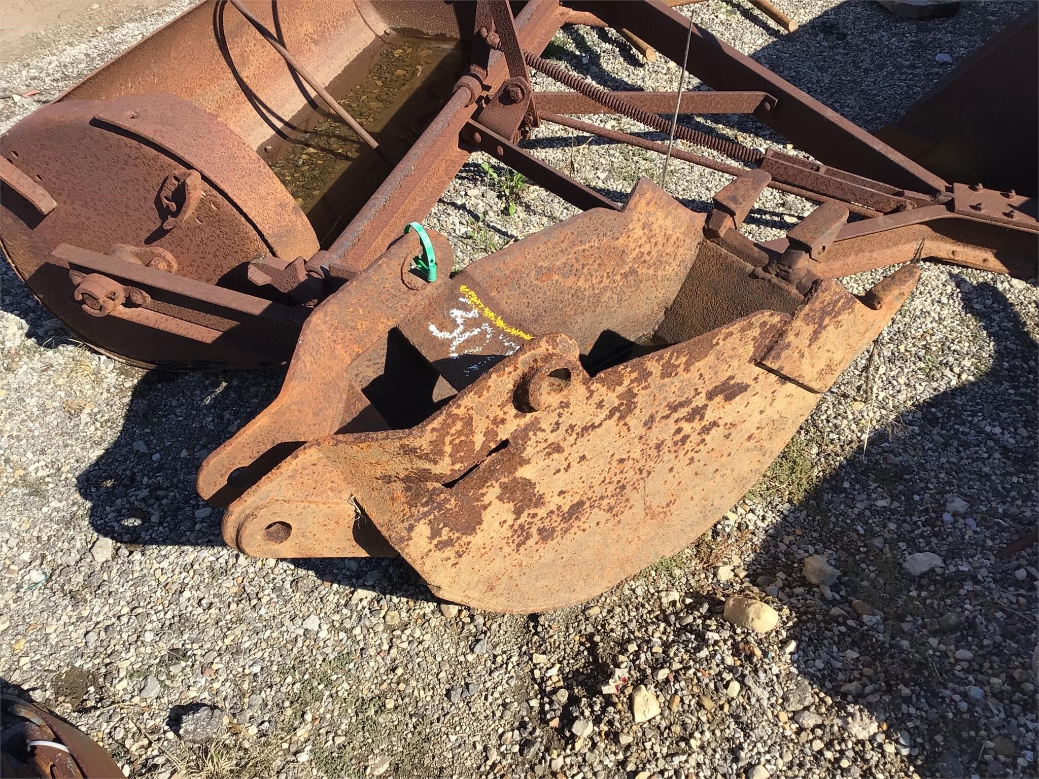  Custom 3-TOOTH BACKHOE BUCKET Backhoe and Excavator Attachment