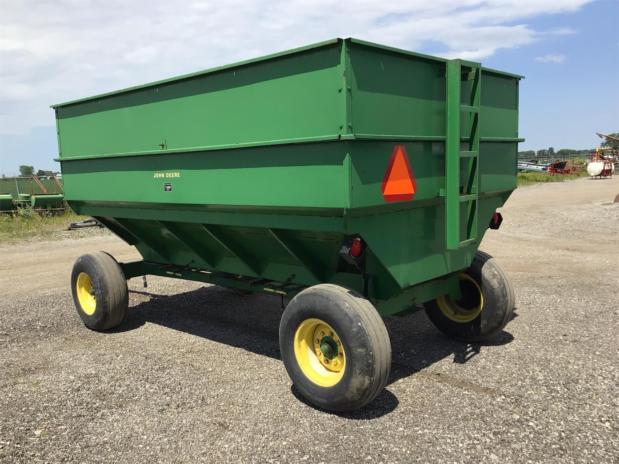  J&M 450 Grain Cart