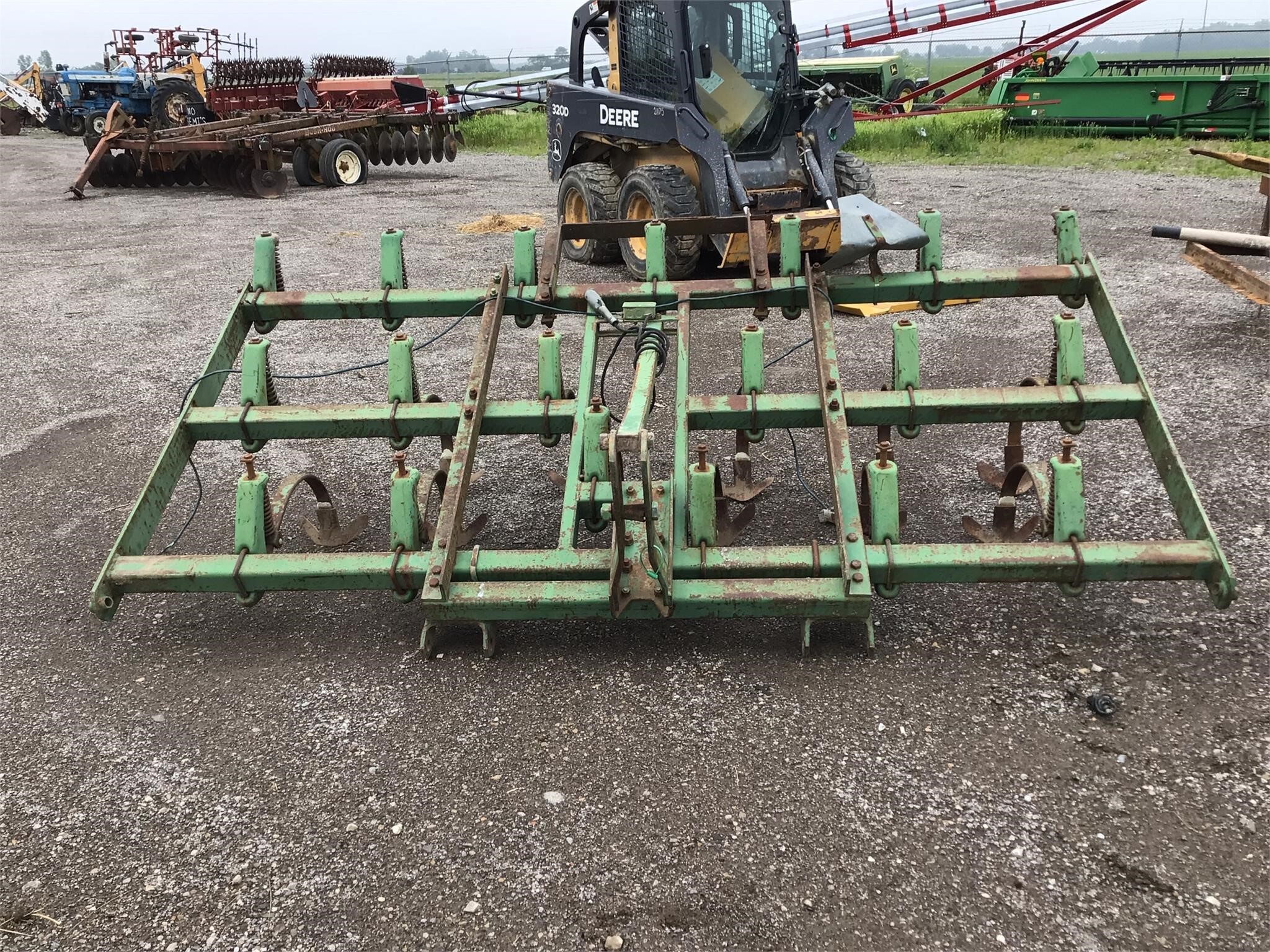  John Deere 1100 Field Cultivator
