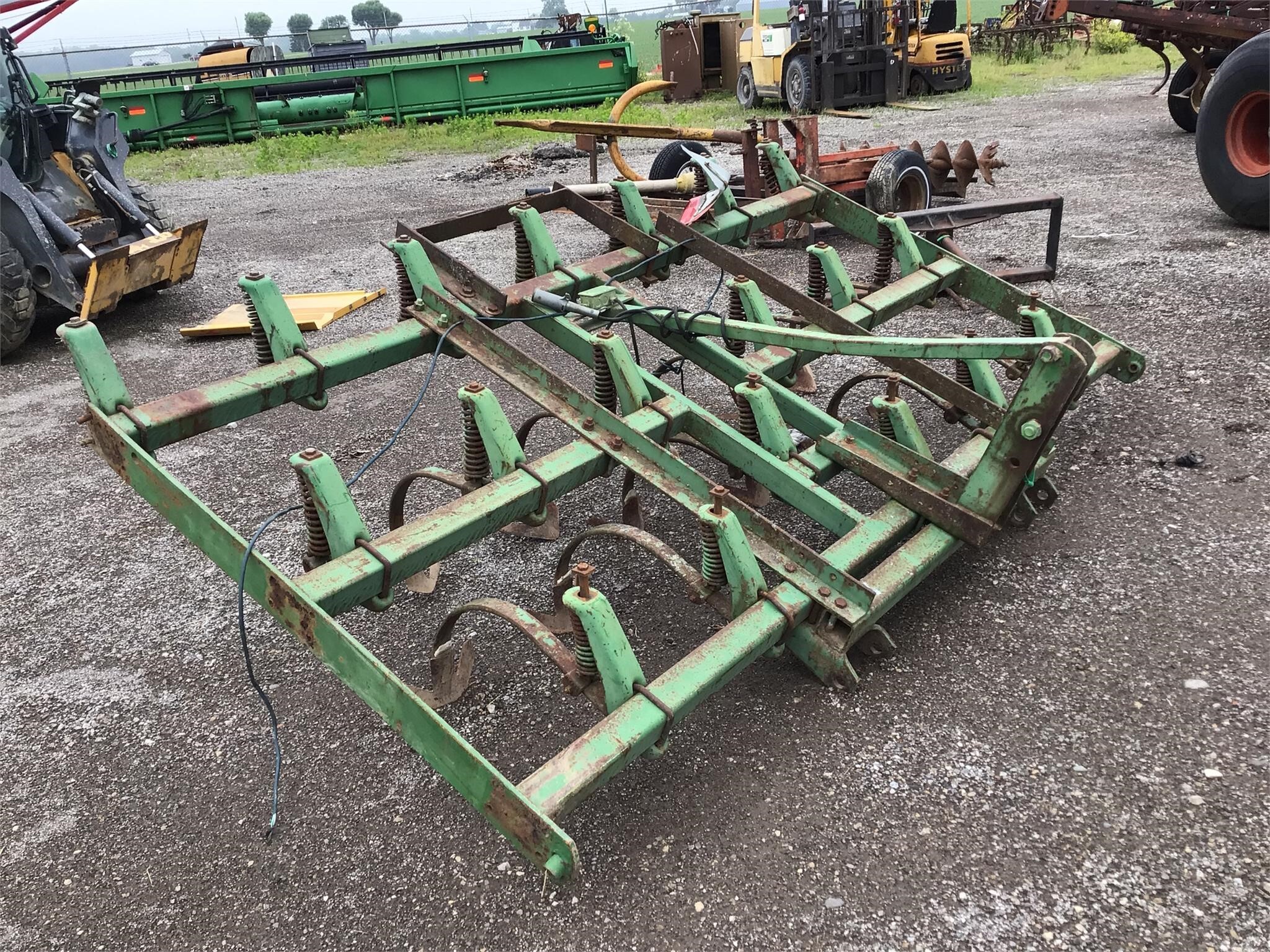  John Deere 1100 Field Cultivator