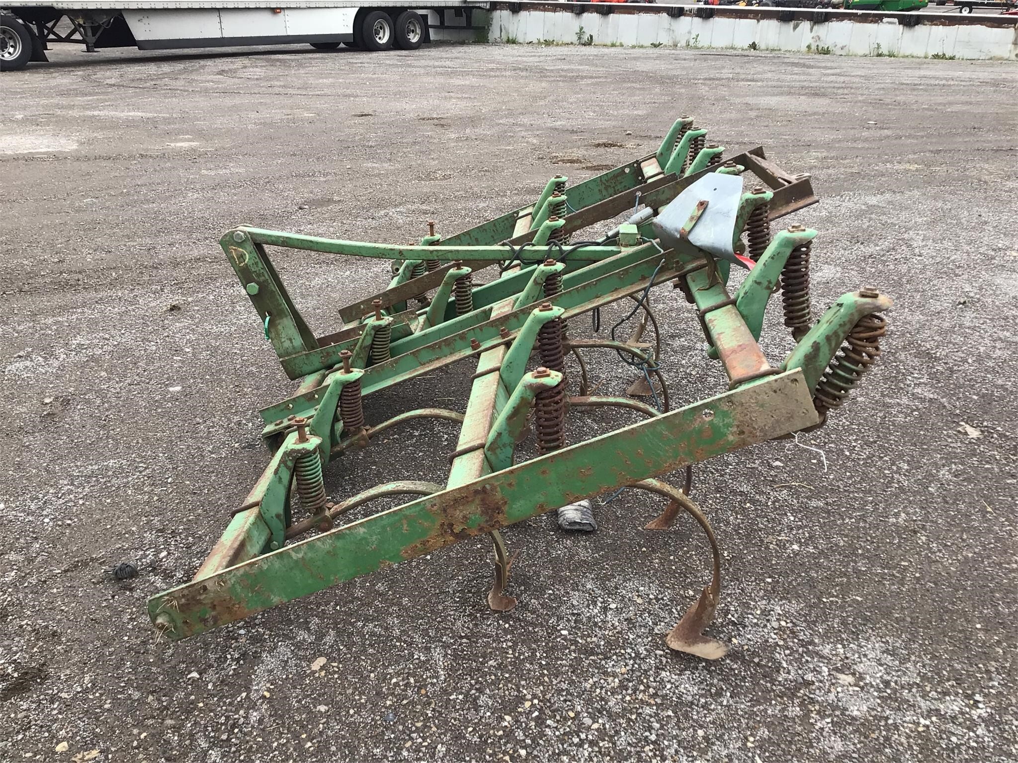  John Deere 1100 Field Cultivator