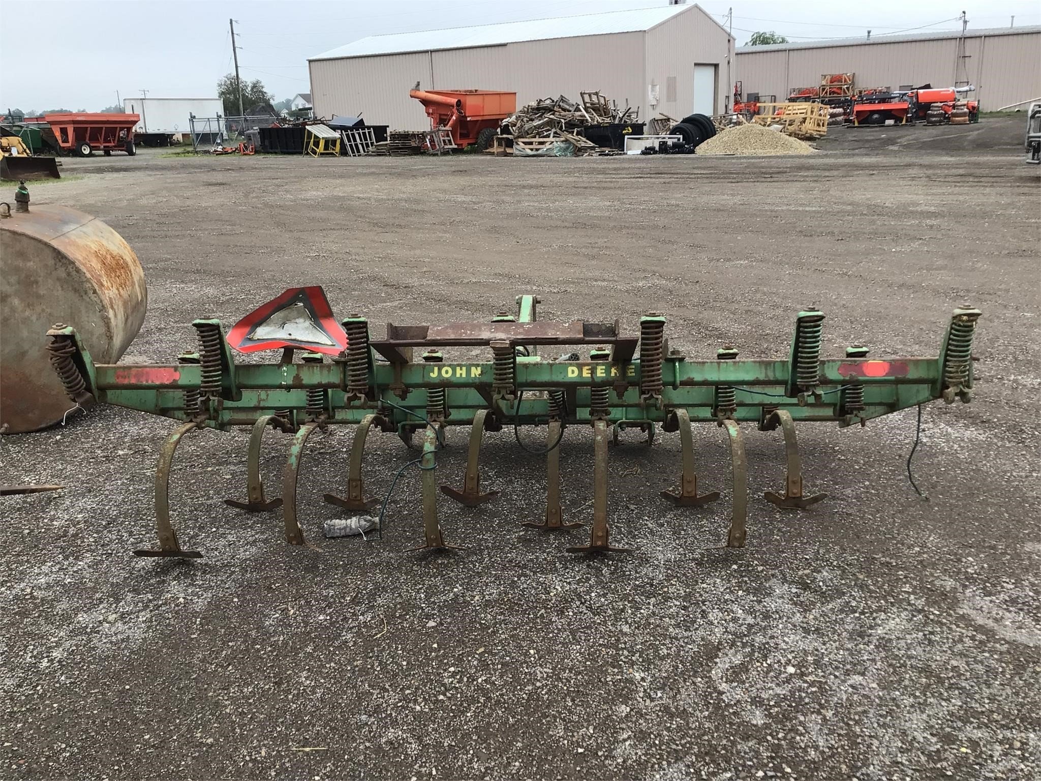  John Deere 1100 Field Cultivator