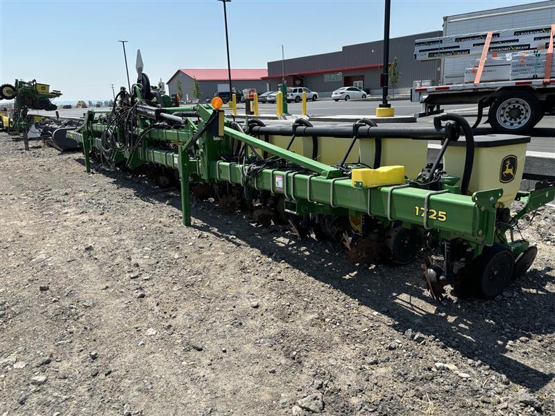 2014 John Deere 1725 Planter