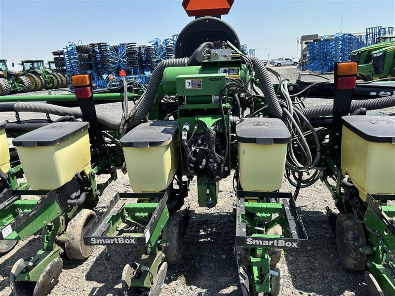 2014 John Deere 1725 Planter