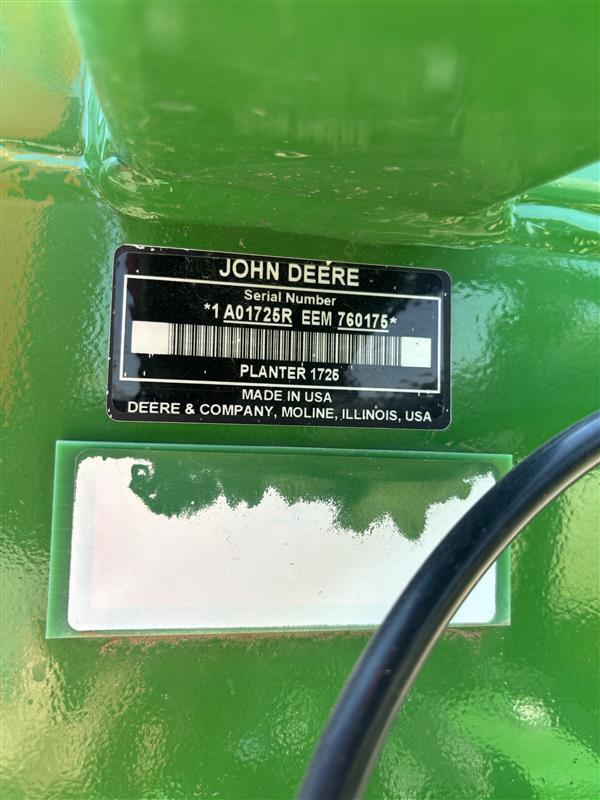 2014 John Deere 1725 Planter