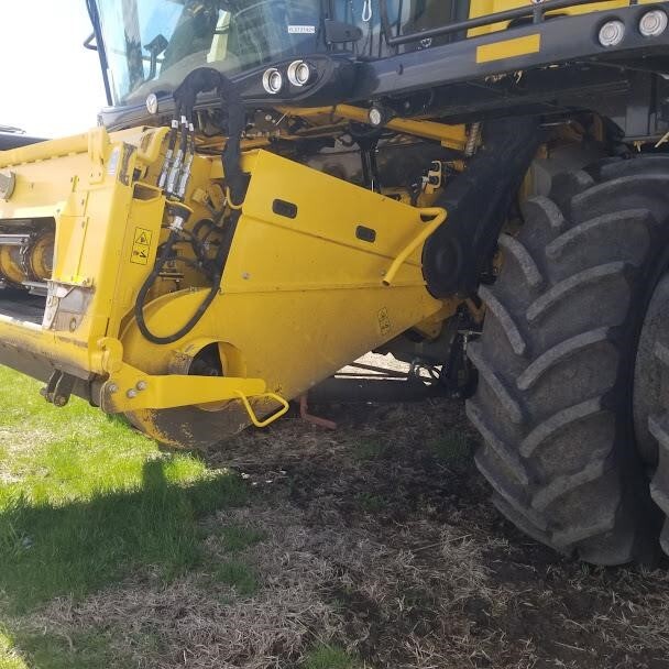 2020 New Holland CR8.90 Combine