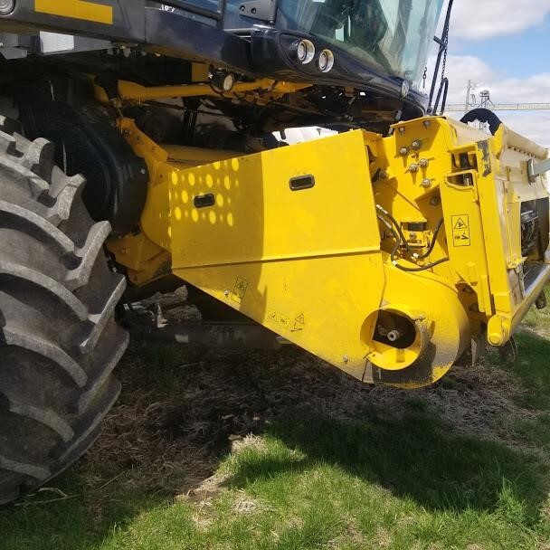 2020 New Holland CR8.90 Combine