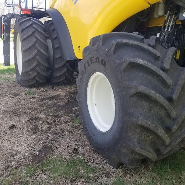 2020 New Holland CR8.90 Combine