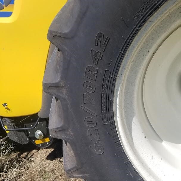 2020 New Holland CR8.90 Combine