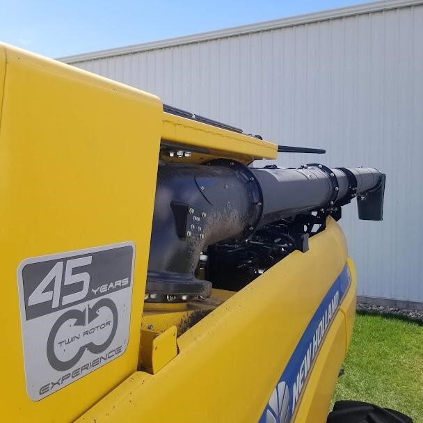 2020 New Holland CR8.90 Combine