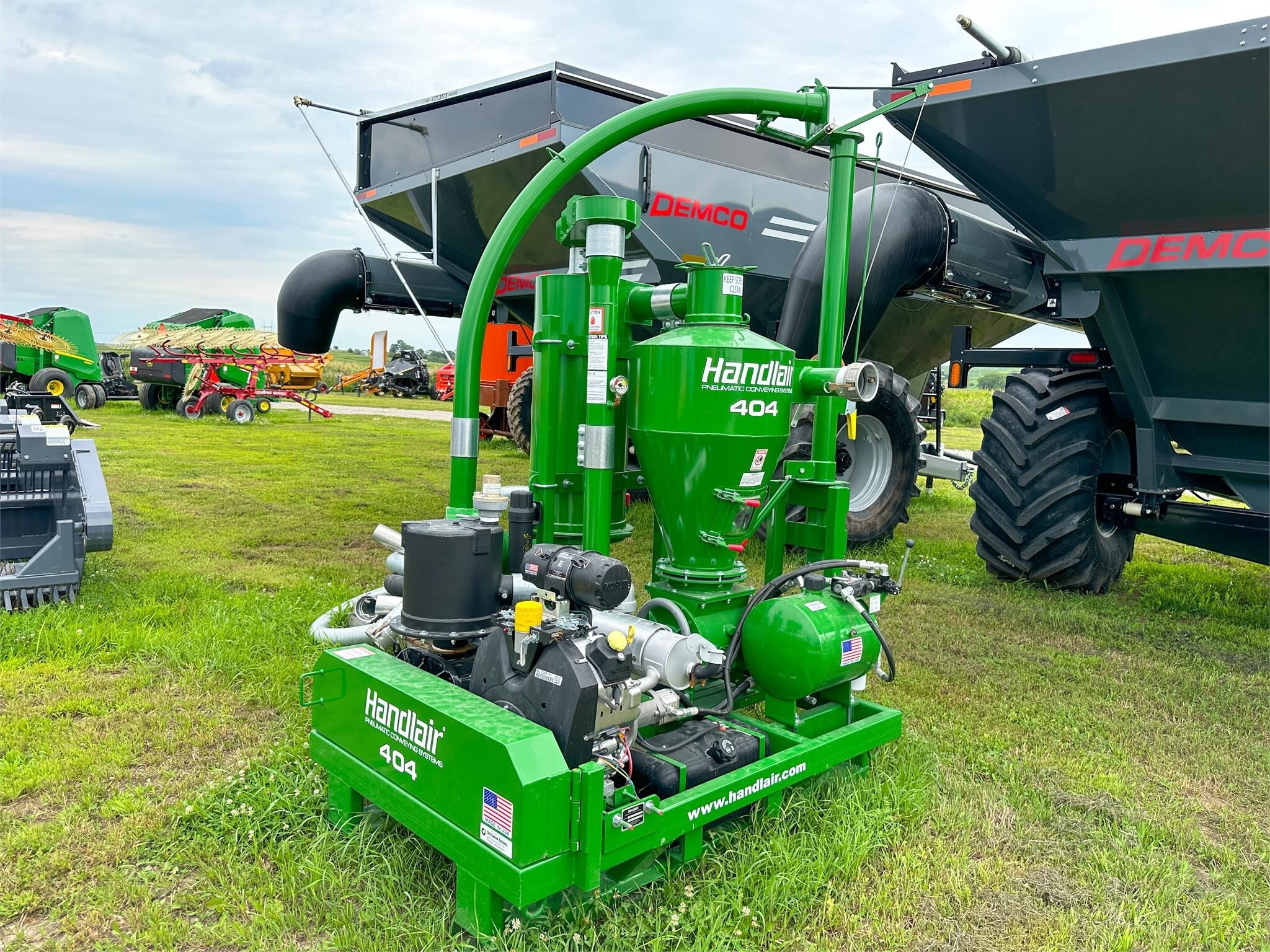 2026 Handlair 404 Grain Vac