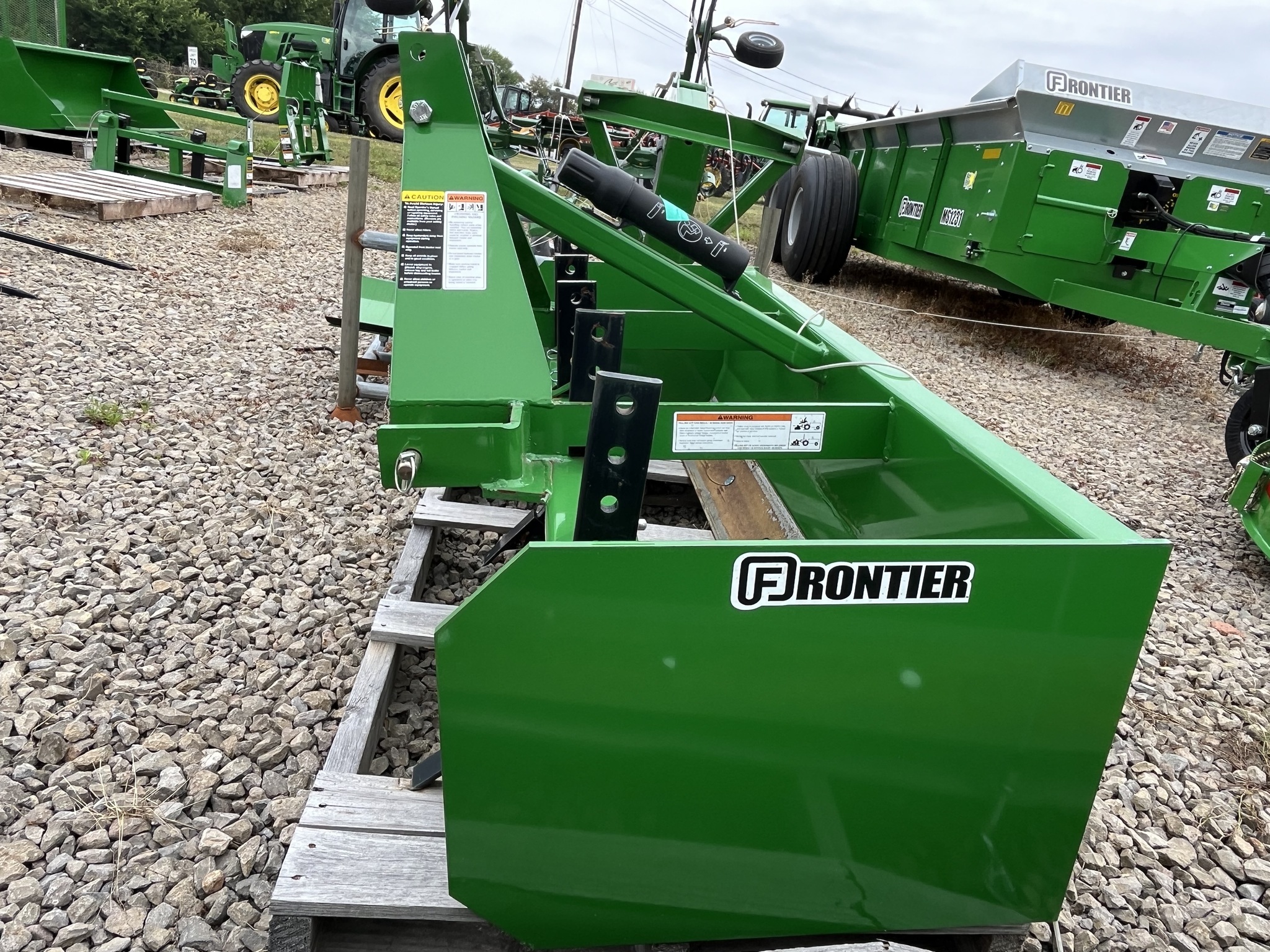 2024 Frontier BB5060 Blade