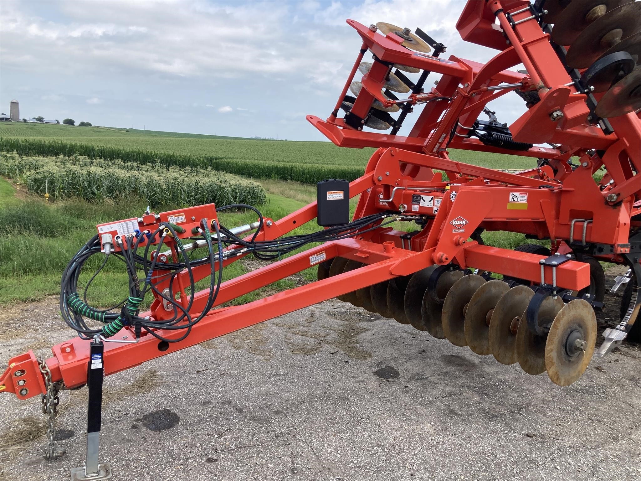 2021 Kuhn Krause 4856-11 V Ripper