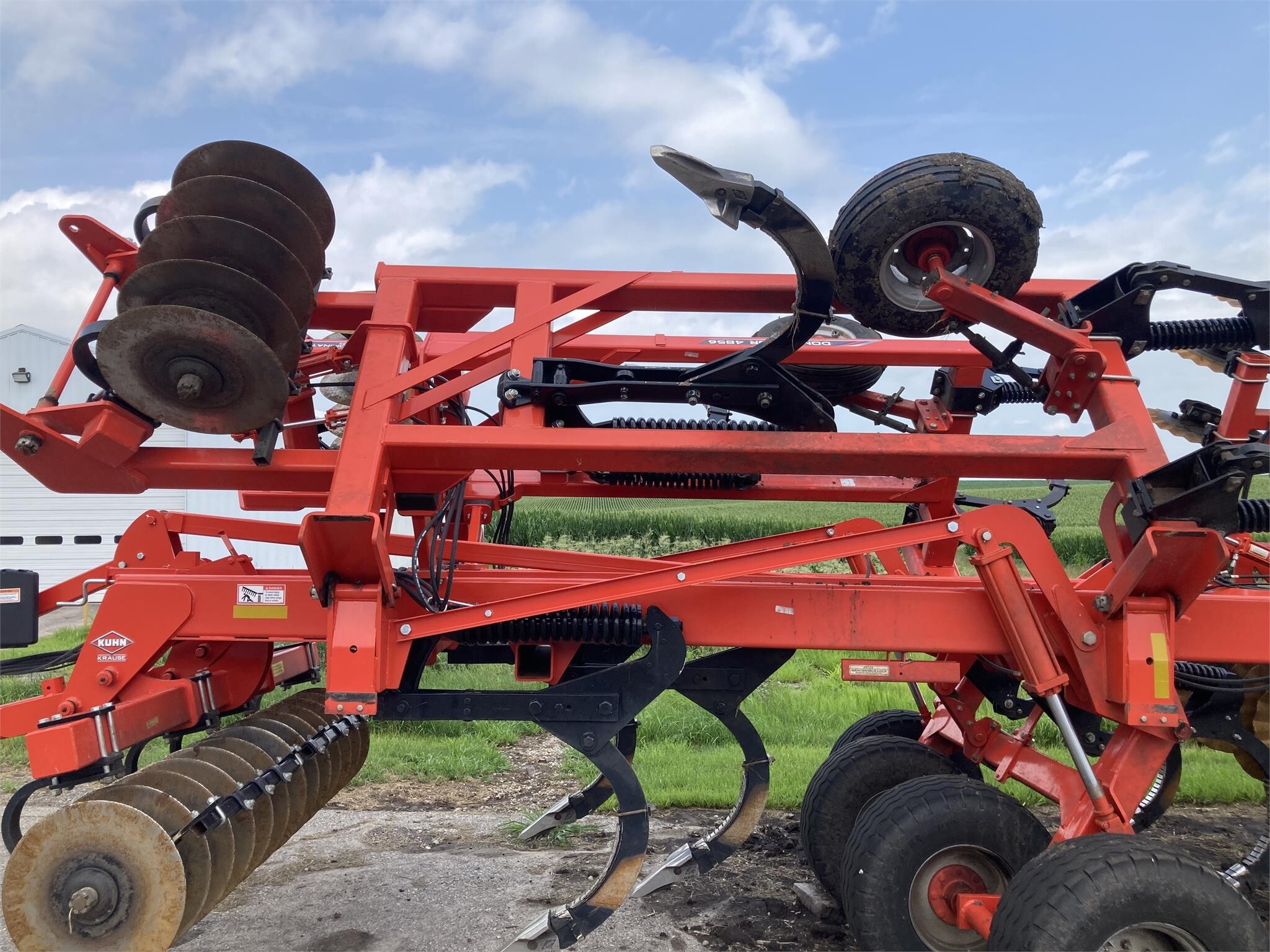 2021 Kuhn Krause 4856-11 V Ripper