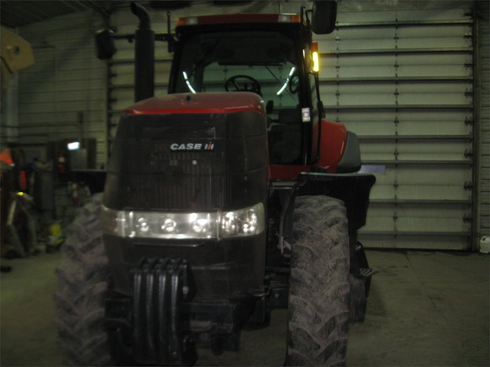2009 Case IH Magnum 215 Tractor