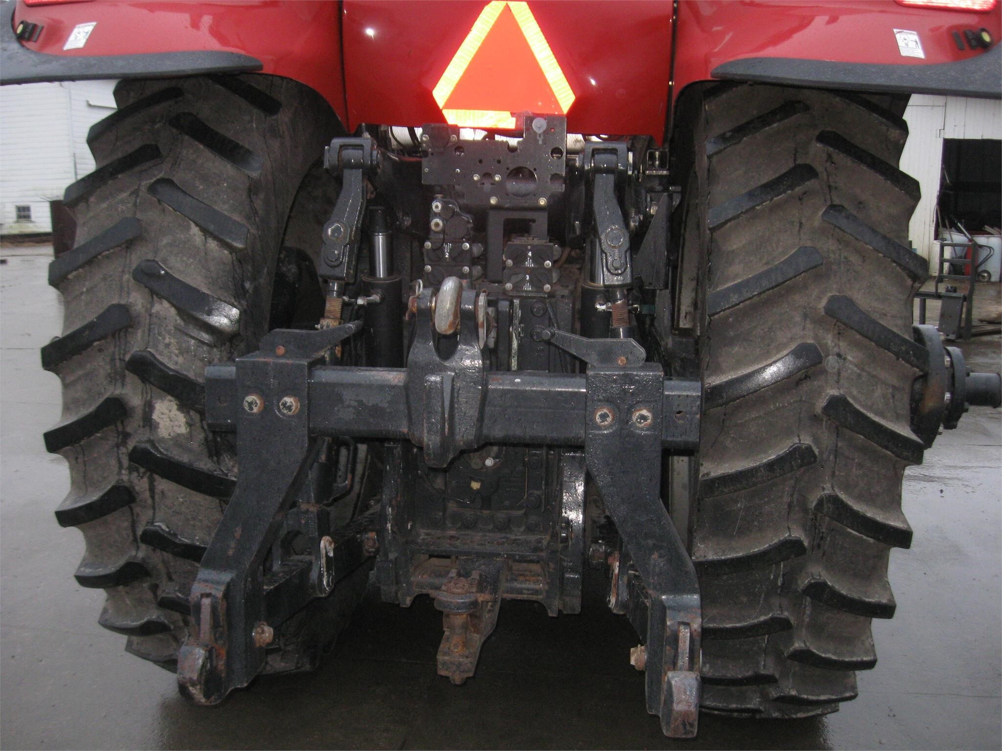 2009 Case IH Magnum 215 Tractor