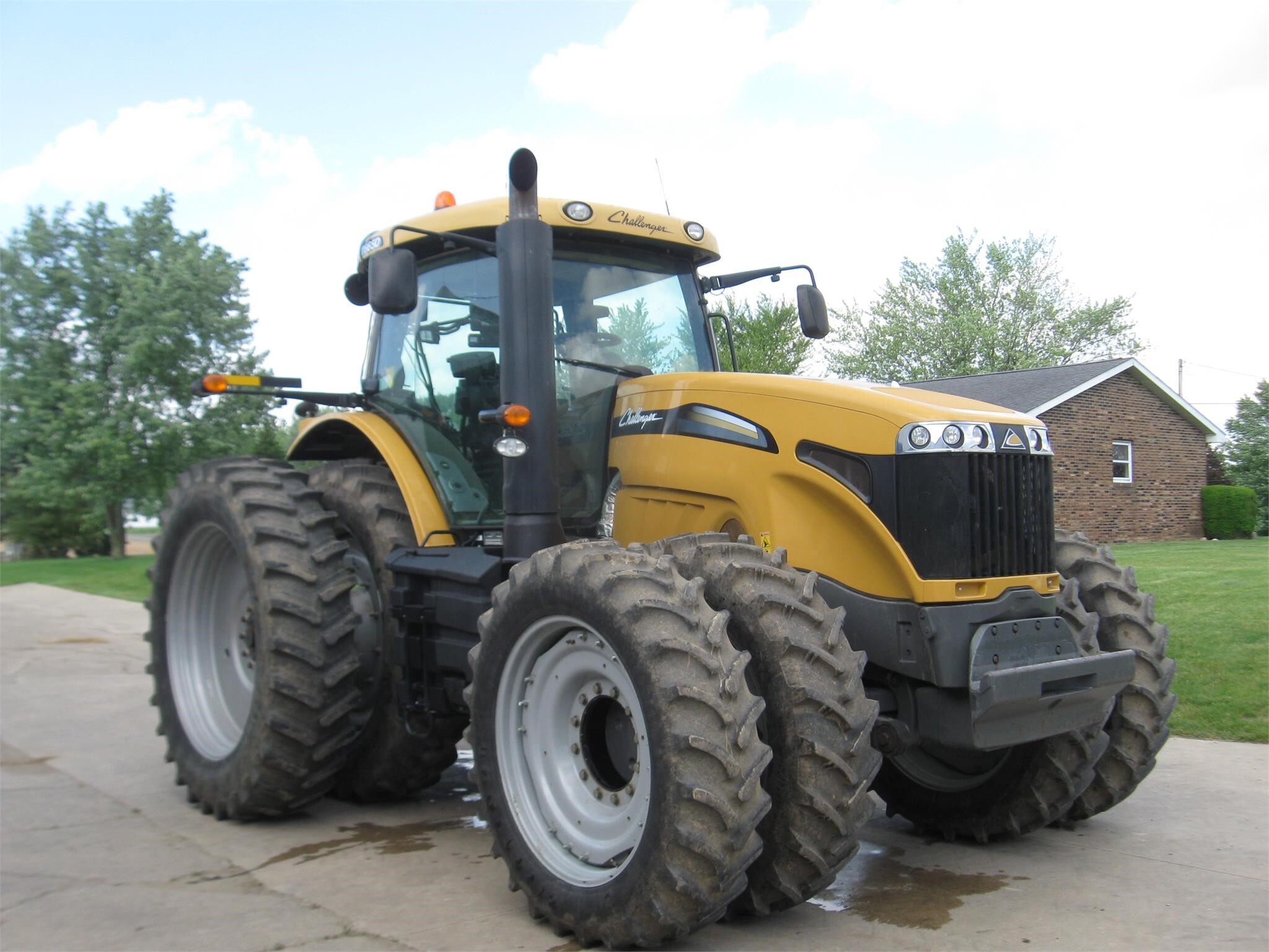 2013 Challenger MT665D Tractor