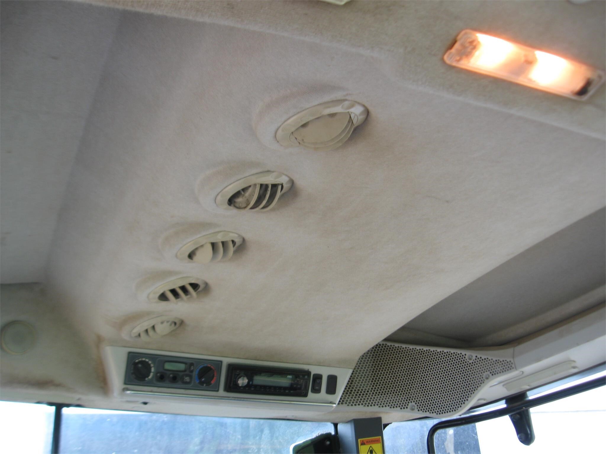 2013 Challenger MT665D Tractor