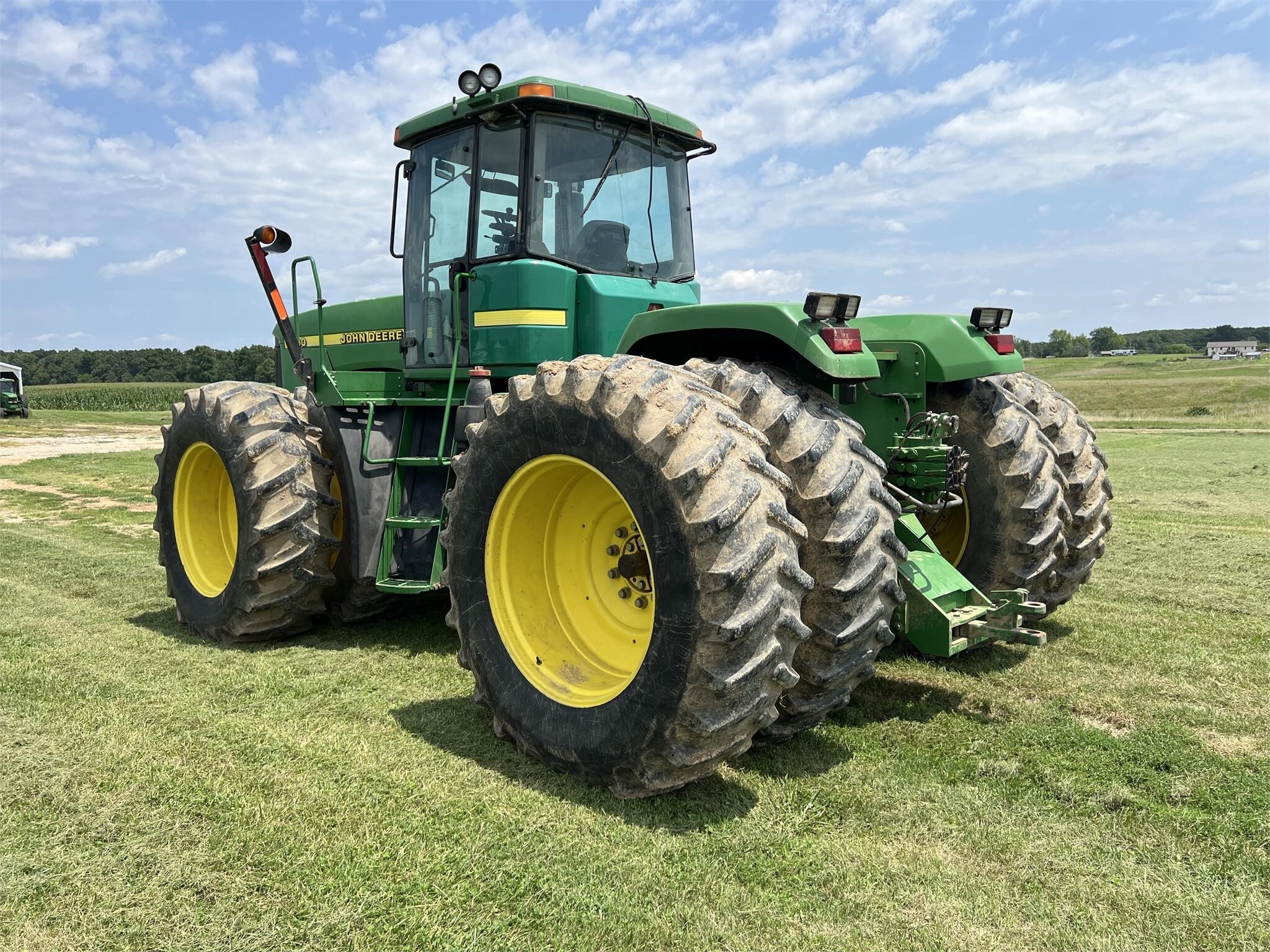 2000 John Deere 9100 Tractor